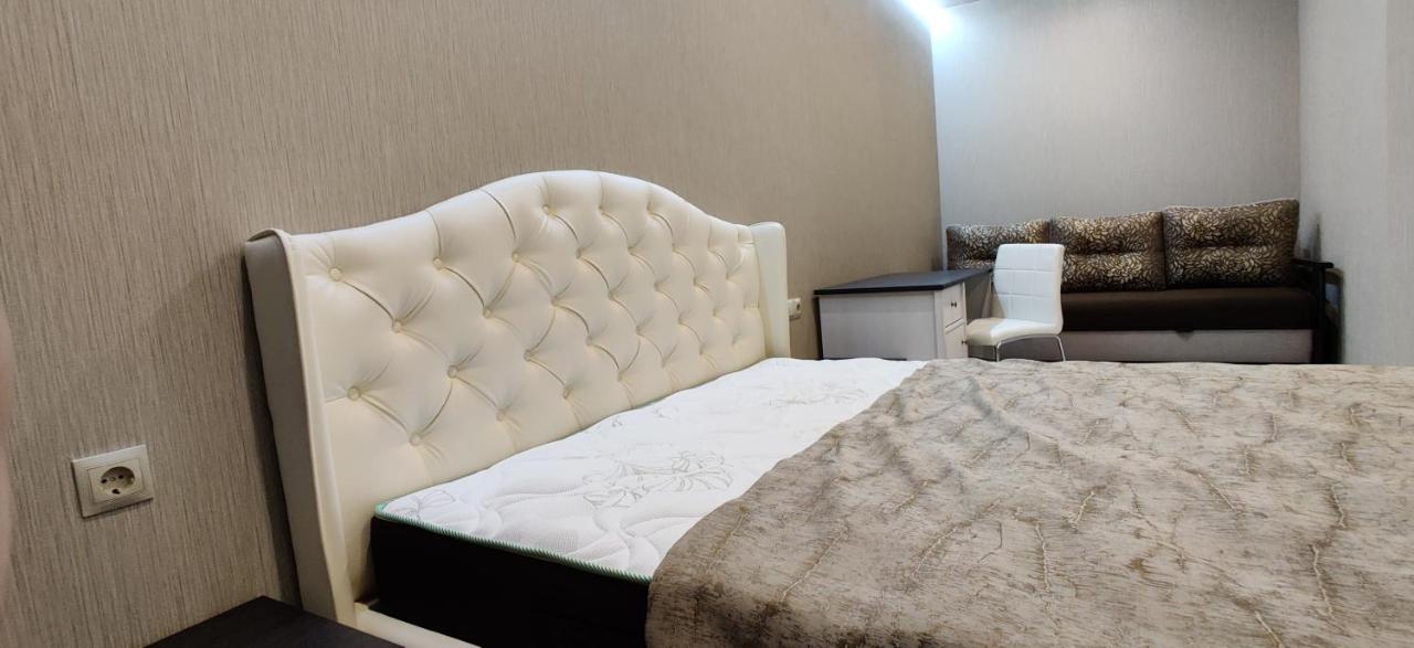 Luxury Apartments Atlant Loetsk Buitenkant foto